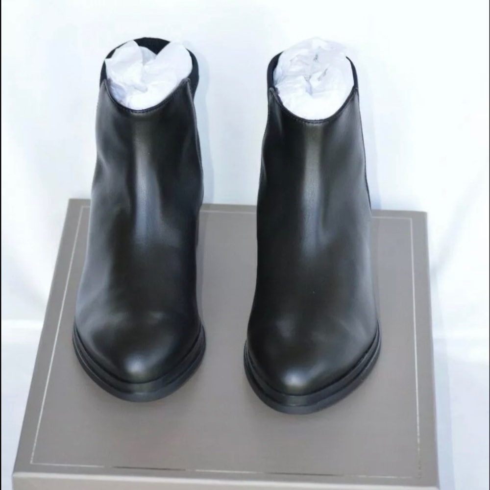 NWB BCBG Slip-On Low Boot Black Leather 10M $278